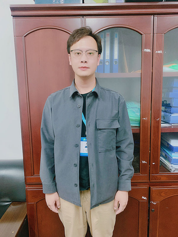 1660527393138261.jpg 九江江誠工程咨詢管理有限公司副總經(jīng)理 陳臣先進中層管理干部.jpg